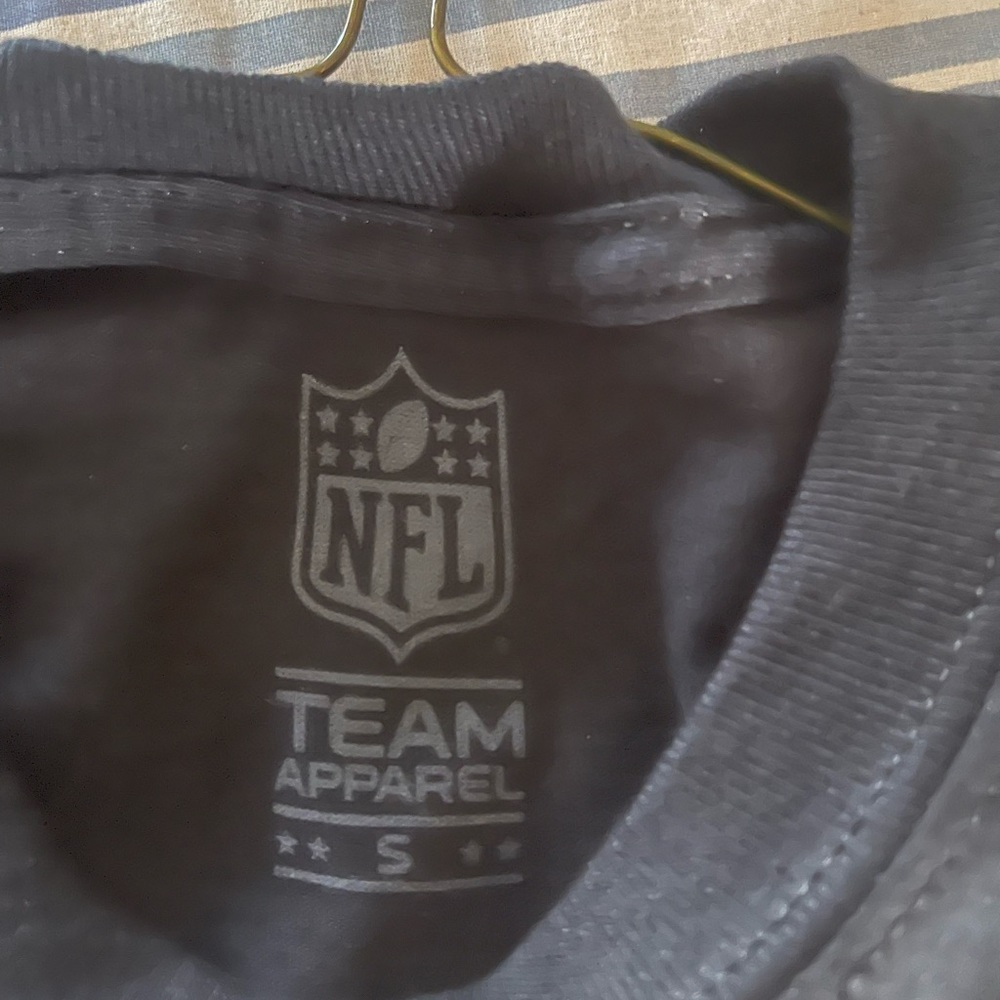 New Las Vegas Raiders Fan T-Shirt Size S - Picture 3 of 4